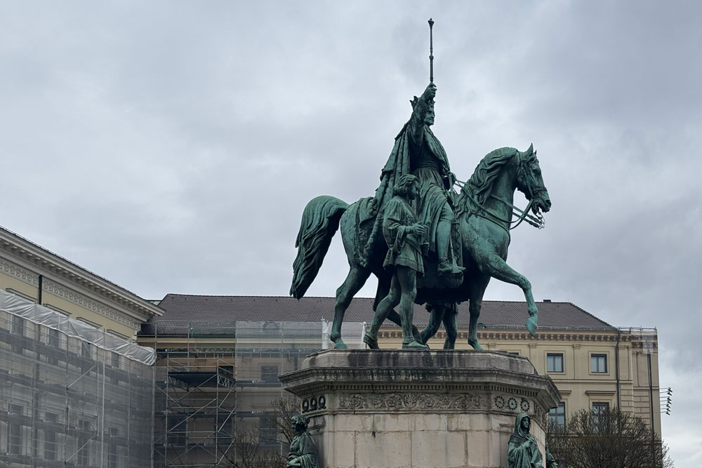 Palais Leuchtenberg (München) (Palais Prinz Luitpold) in München