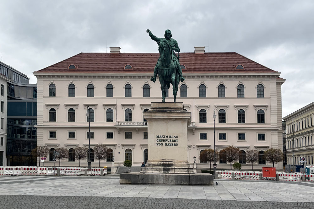 Palais Ludwig-Ferdinand (Prinz-Ludwig-Ferdinand-Palais, Prinz-Alfons-Palais) in München