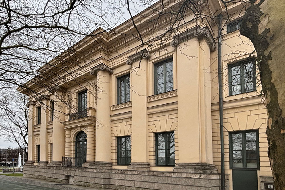 Prinz-Carl-Palais (München) (Palais Salabert, Palais Royal, Pavillon Royal) in München