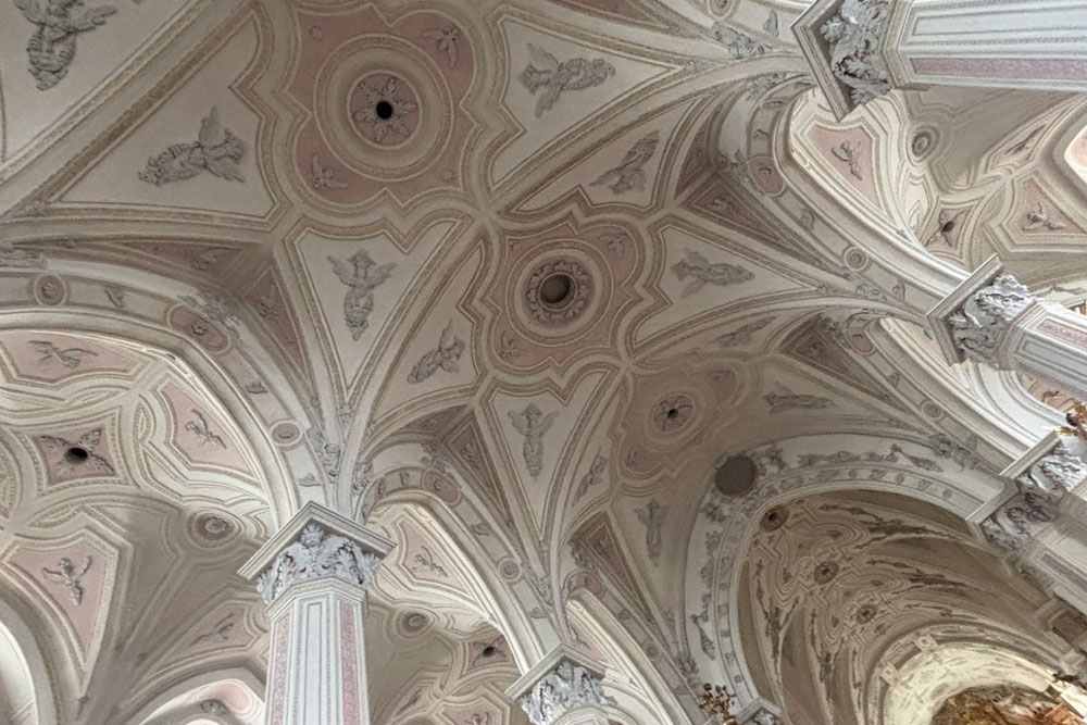 Kloster Polling (ehemaliges Kloster der Benediktiner, dann der Augustiner-Chorherren) im Landkreis Weilheim-Schongau