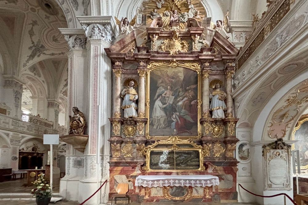 Kloster Polling (ehemaliges Kloster der Benediktiner, dann der Augustiner-Chorherren) im Landkreis Weilheim-Schongau