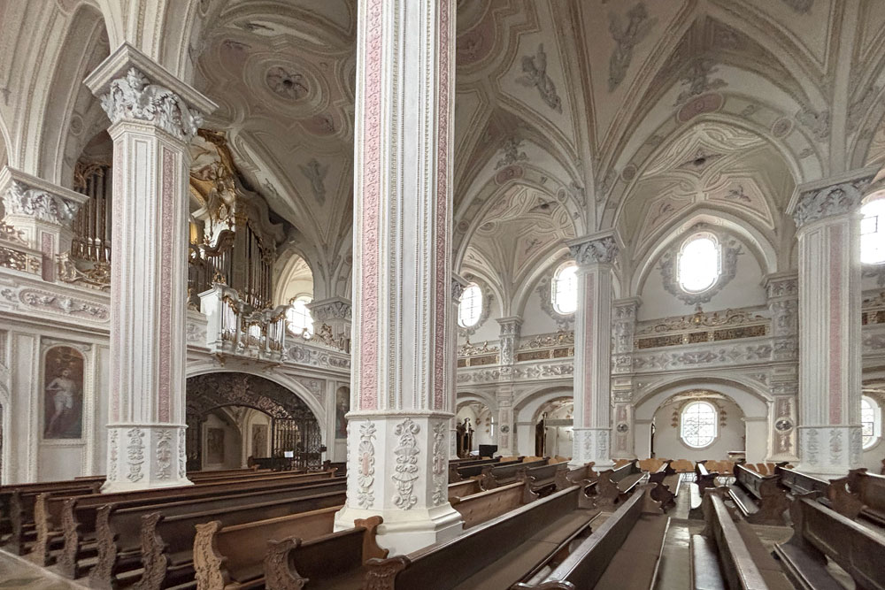 Kloster Polling (ehemaliges Kloster der Benediktiner, dann der Augustiner-Chorherren) im Landkreis Weilheim-Schongau