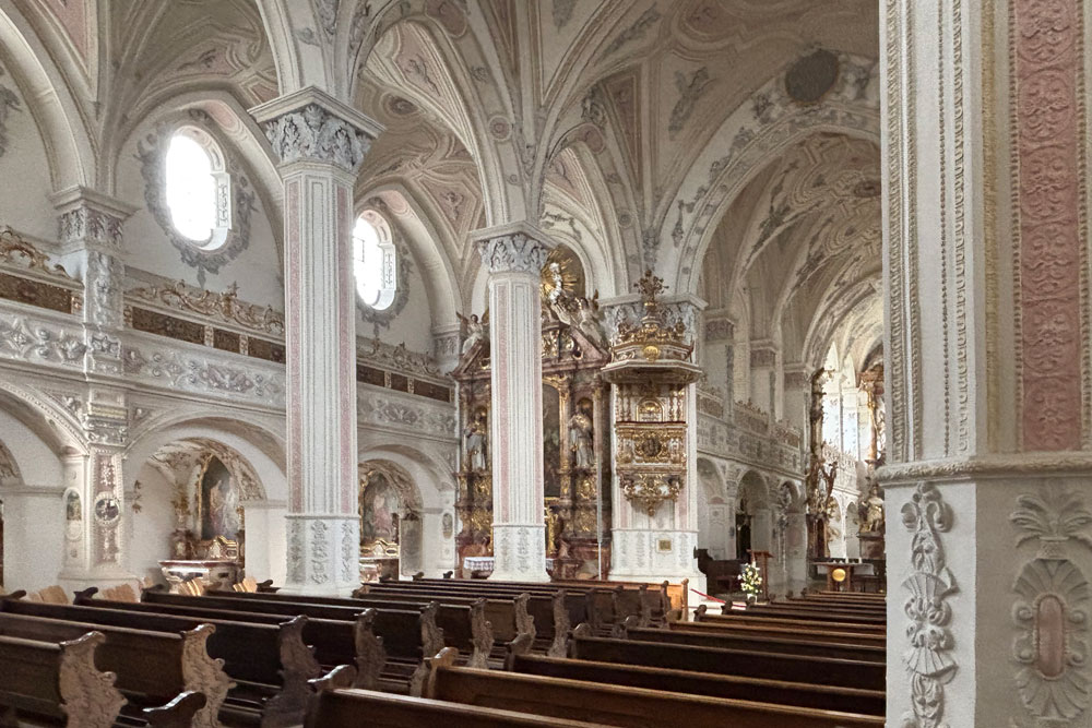 Kloster Polling (ehemaliges Kloster der Benediktiner, dann der Augustiner-Chorherren) im Landkreis Weilheim-Schongau