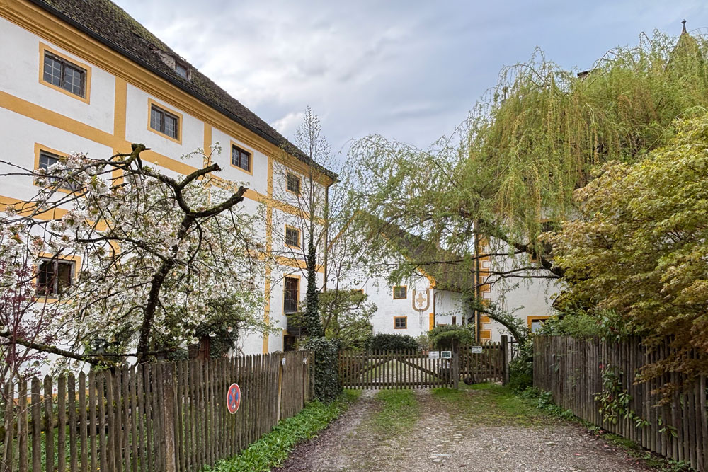 Kloster Polling (ehemaliges Kloster der Benediktiner, dann der Augustiner-Chorherren) im Landkreis Weilheim-Schongau