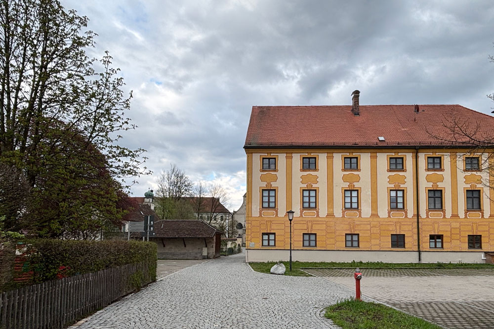Kloster Polling (ehemaliges Kloster der Benediktiner, dann der Augustiner-Chorherren) im Landkreis Weilheim-Schongau