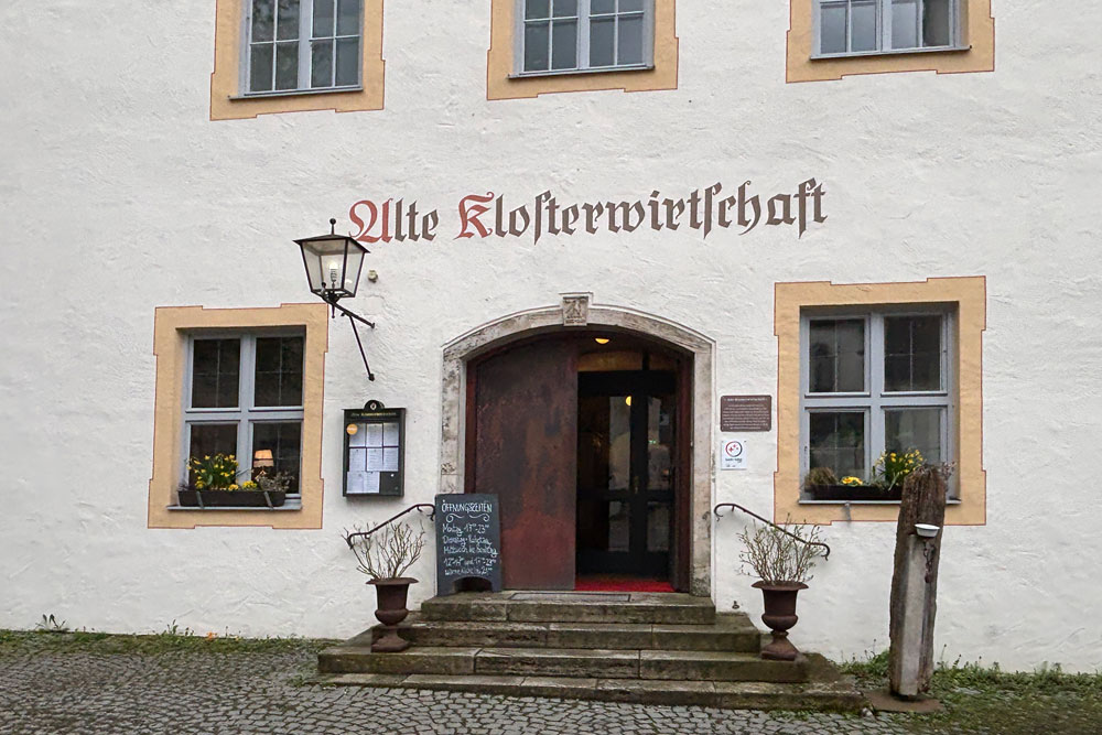Kloster Polling (ehemaliges Kloster der Benediktiner, dann der Augustiner-Chorherren) im Landkreis Weilheim-Schongau