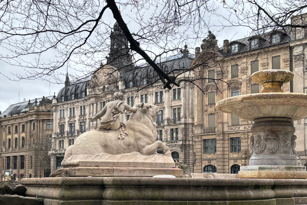 Bernheimer-Palais (Palais Bernheimer, Bernheimer-Haus, Lenbach-Palais, Palais am Lenbachplatz) in München