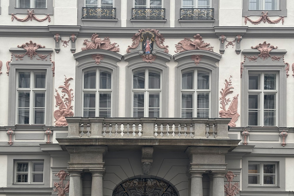 Palais Neuhaus-Preysing (München) (Palais Perfall, Palais Preysing) in München