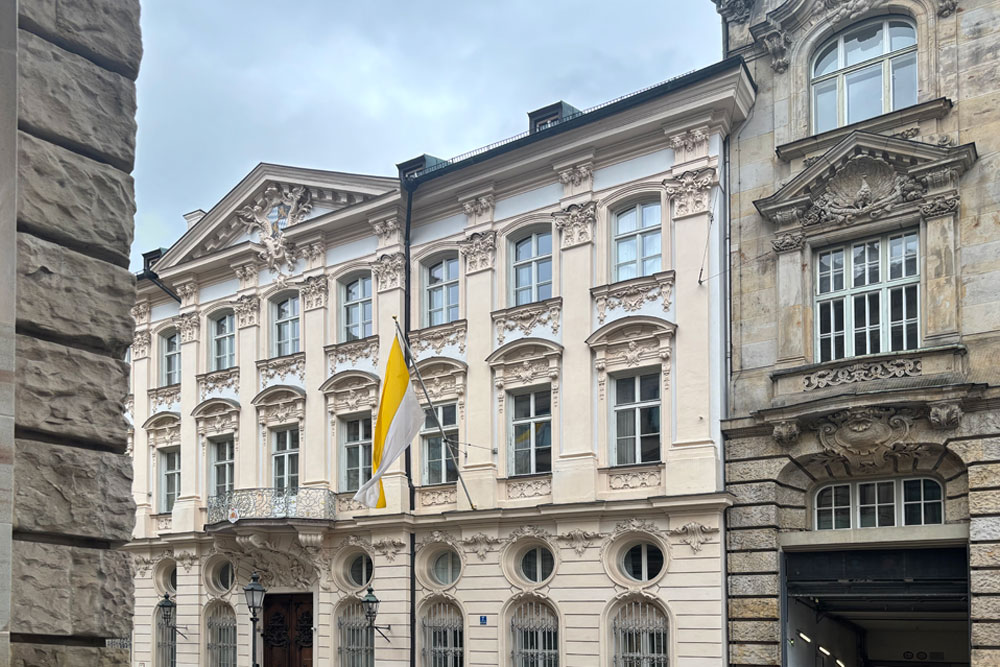 Palais Holnstein (München) (Palais Königsfeld, Erzbischöfliches Palais) in München