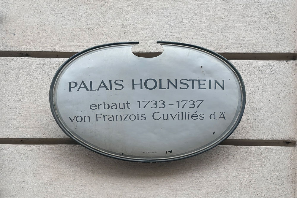 Palais Holnstein (München) (Palais Königsfeld, Erzbischöfliches Palais) in München