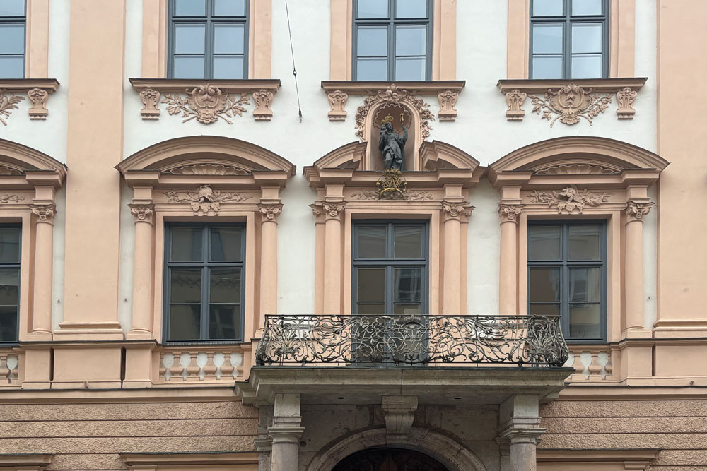 Palais Porcia (München) (Palais Portia, Palais Fugger, Palais Fugger-Portia) in München