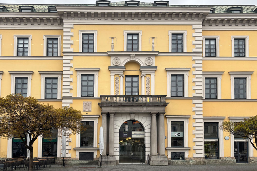 Palais Arco-Zinneberg (Gampenrieder-Palais) in München