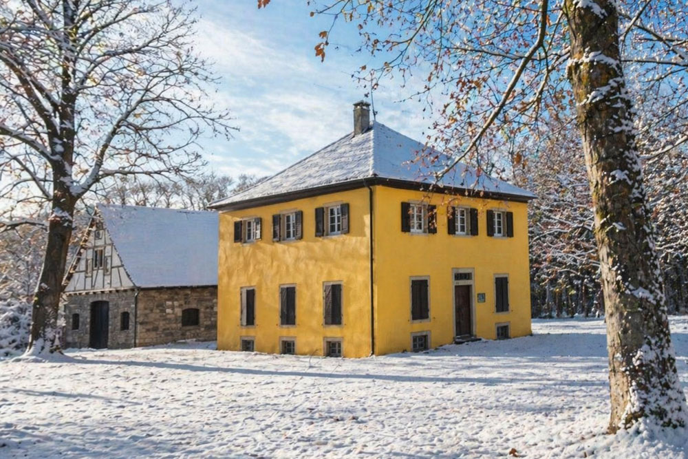 Jagdschloss Karlsberg (Schloss Karlsberg, Jagdschloss Carlsberg) im Main-Tauber-Kreis in Baden-Württemberg