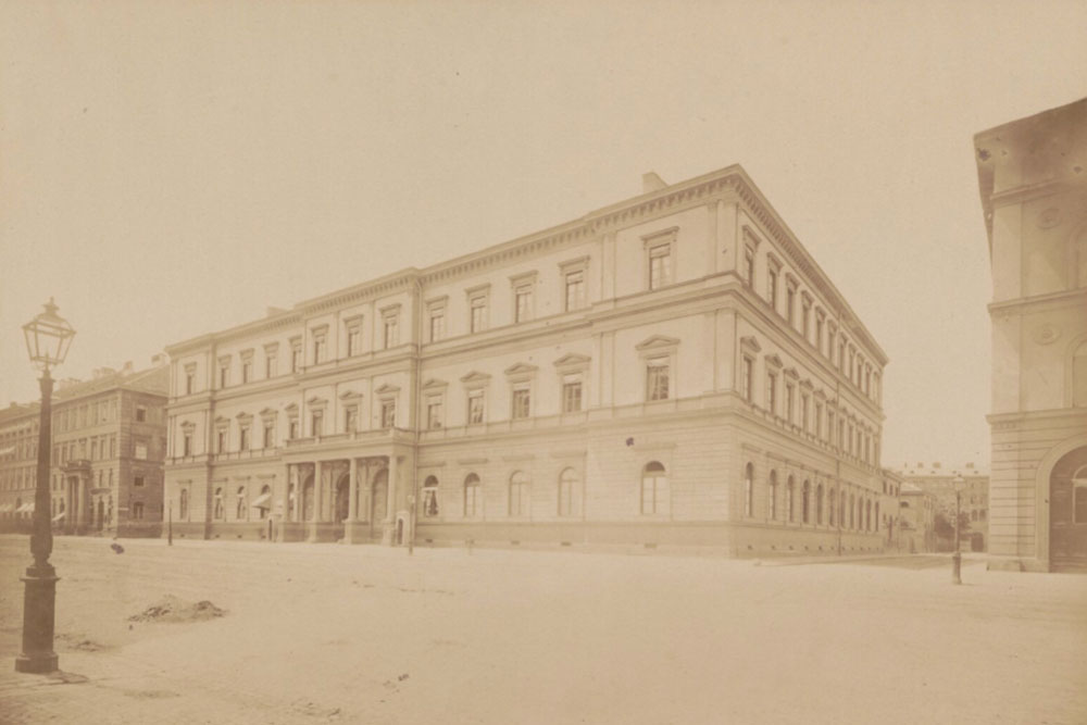 Palais Leuchtenberg (München) (Palais Prinz Luitpold) in München