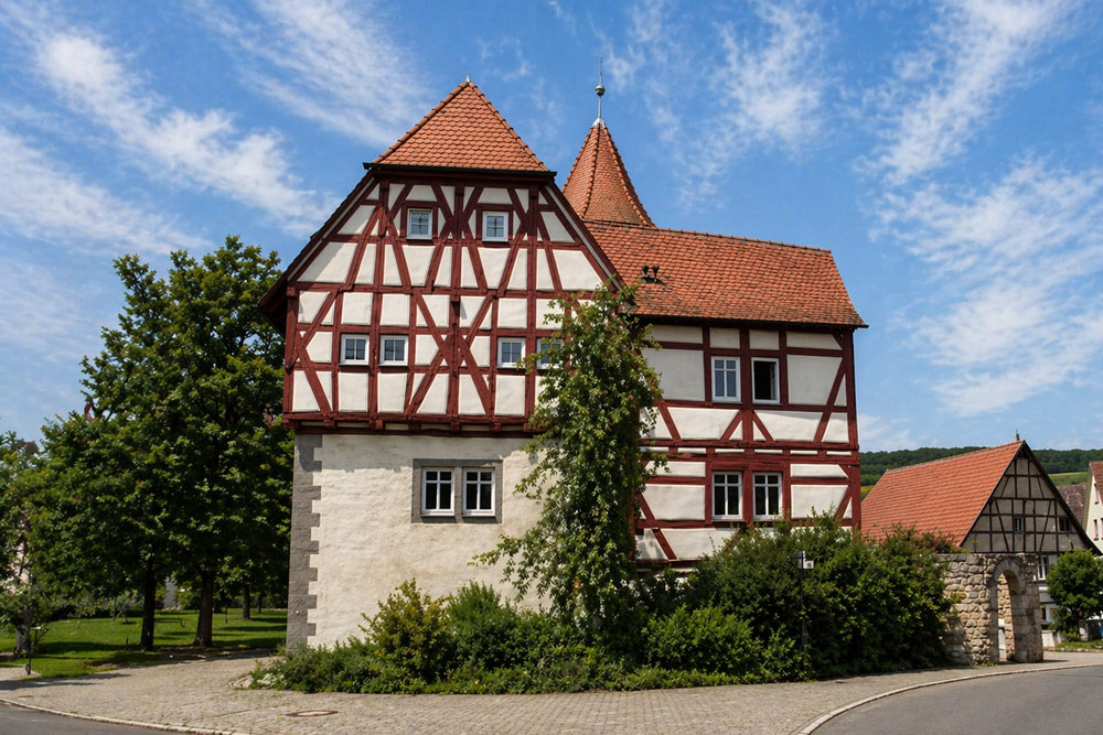 Schloss Sachsenflur (Schlösschen Sachsenflur, Burg Sachsenflur) im Main-Tauber-Kreis