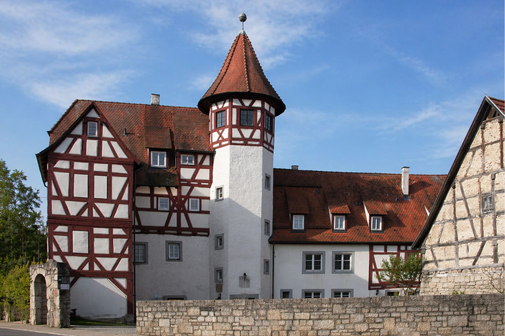Schloss Sachsenflur (Schlösschen Sachsenflur, Burg Sachsenflur) im Main-Tauber-Kreis