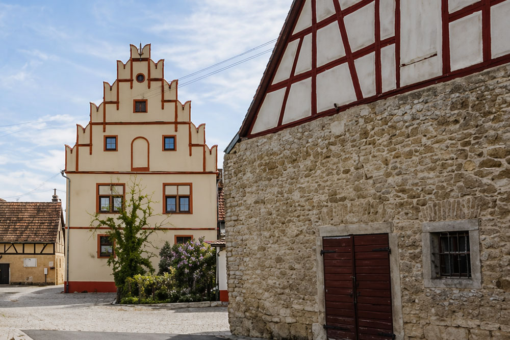 Schloss Schönfeld (Großrinderfeld) (Schönfelder Schlösschen, Burg Schönfeld) im Main-Tauber-Kreis