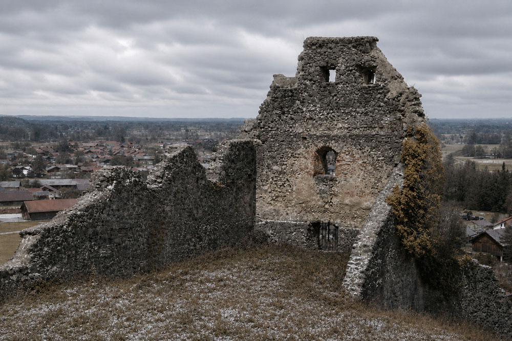Burg Unter-Falkenstein (Flintsbach am Inn) (Neu-Falkenstein) Burg Unter-Falkenstein (Flintsbach am Inn) (Neu-Falkenstein) im Landkreis Rosenheim