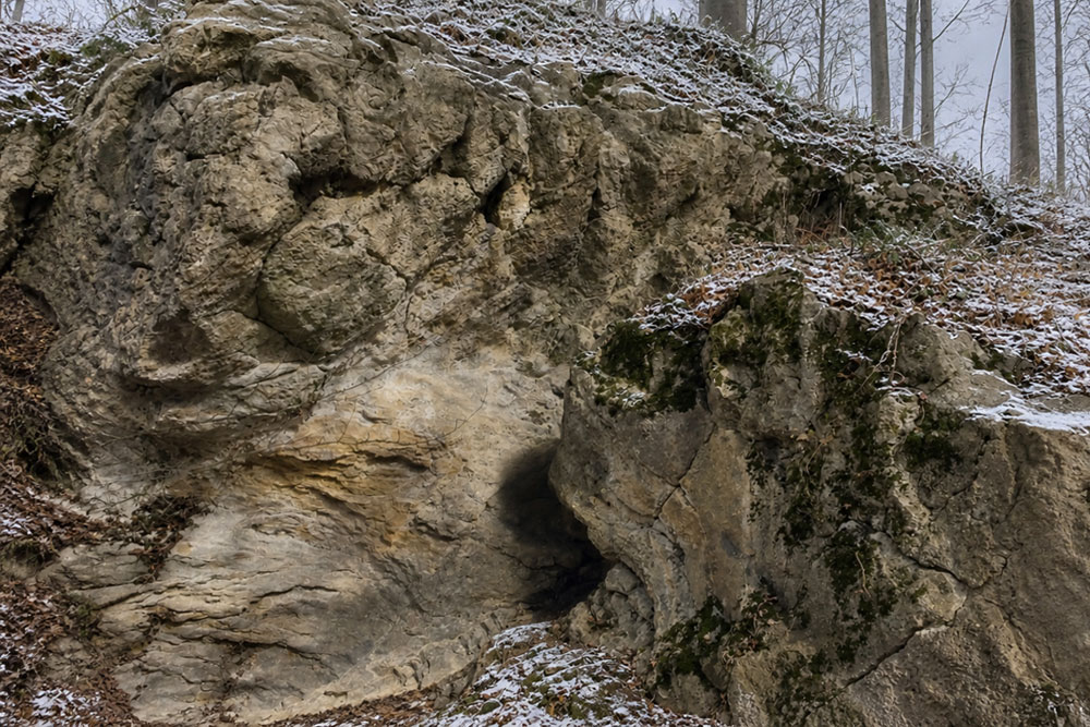 Burgruine Althaus (Altenstein) (Altenstein, Altenbeuern, Alt-Beuern) im Landkreis Rosenheim