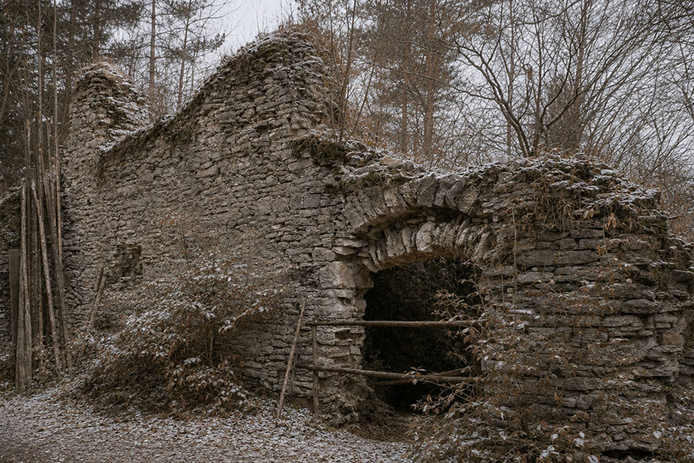 Burgruine Ettling (Wasserburg Oettling) Burgruine Ettling (Wasserburg Oettling) im Landkreis Eichstätt