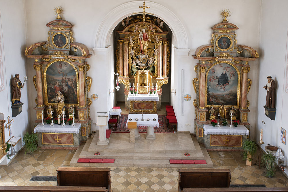 Kirchhofbefestigung Möckenlohe (Wehrkirche Mariä Himmelfahrt) Kirchhofbefestigung Möckenlohe (Wehrkirche Mariä Himmelfahrt) im Landkreis Eichstätt