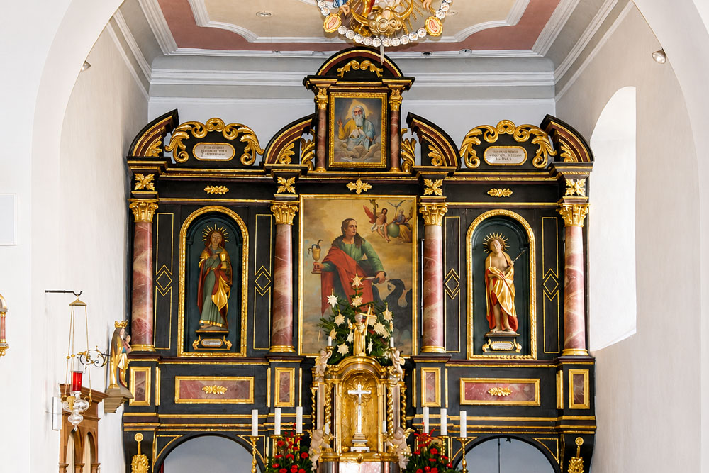 Kirchhofbefestigung Walting (Wehrkirche St. Johann Evangelist) Kirchhofbefestigung Walting (Wehrkirche St. Johann Evangelist) im Landkreis Eichstätt