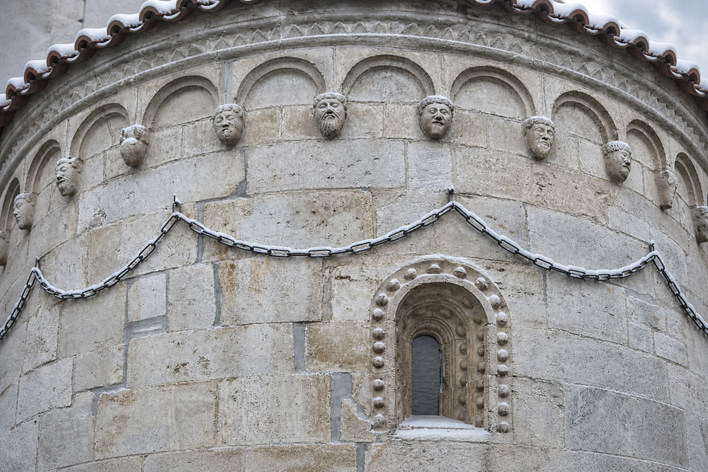 Burg Tholbath (St. Leonhard) im Landkreis Eichstätt - Kettenkirche St. Leonhard