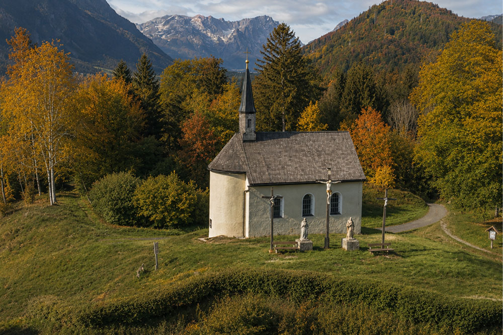 Burg Eschenlohe (Vestbühl, Vestbühel, Vestbichel) - Kapelle St. Nikolaus Burg Eschenlohe (Vestbühl, Vestbühel, Vestbichel) im Landkreis Garmisch-Partenkirchen