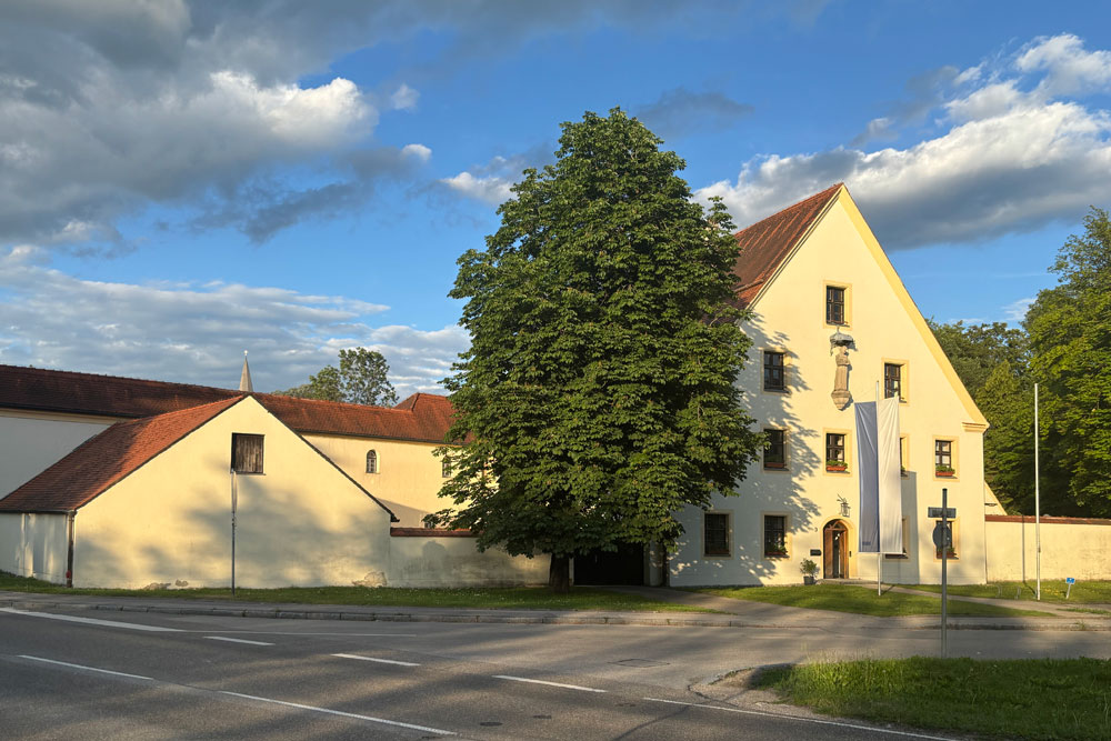 Franziskanerkloster Grafrath-Unteralting (ehemaliges Benediktinerkloster) Franziskanerkloster Grafrath-Unteralting (ehemaliges Benediktinerkloster) im Landkreis Fürstenfeldbruck