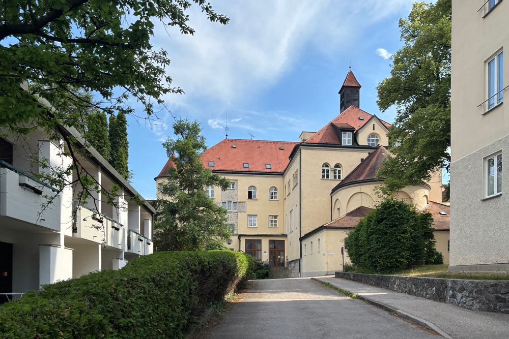Kloster Tutzing (Mutterhaus der Missionsbenediktinerinnen) Kloster Tutzing (Mutterhaus der Missionsbenediktinerinnen) im Landkreis Starnberg