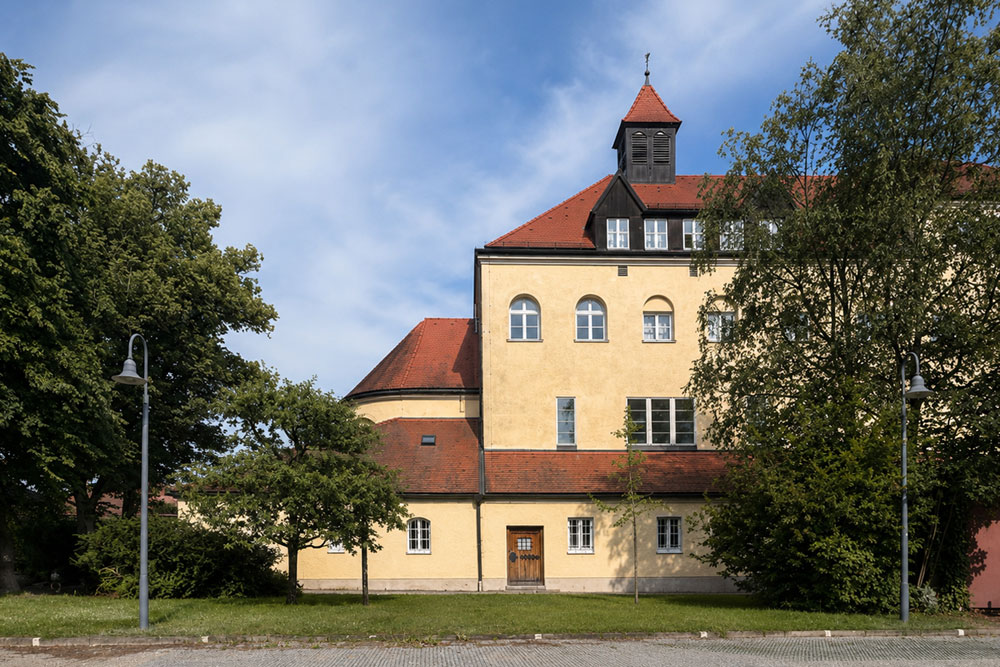 Kloster Tutzing (Mutterhaus der Missionsbenediktinerinnen) Kloster Tutzing (Mutterhaus der Missionsbenediktinerinnen) im Landkreis Starnberg