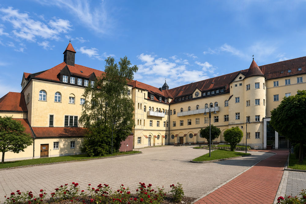 Kloster Tutzing (Mutterhaus der Missionsbenediktinerinnen) Kloster Tutzing (Mutterhaus der Missionsbenediktinerinnen) im Landkreis Starnberg