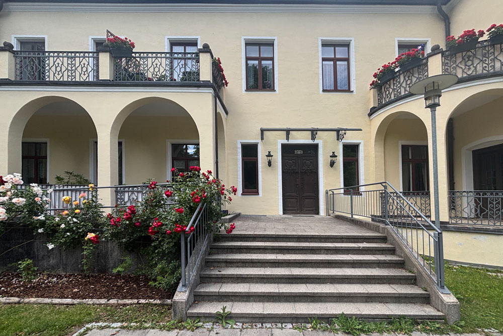 Schloss Garatshausen (Altes und Neues Schloss) im Landkreis Starnberg