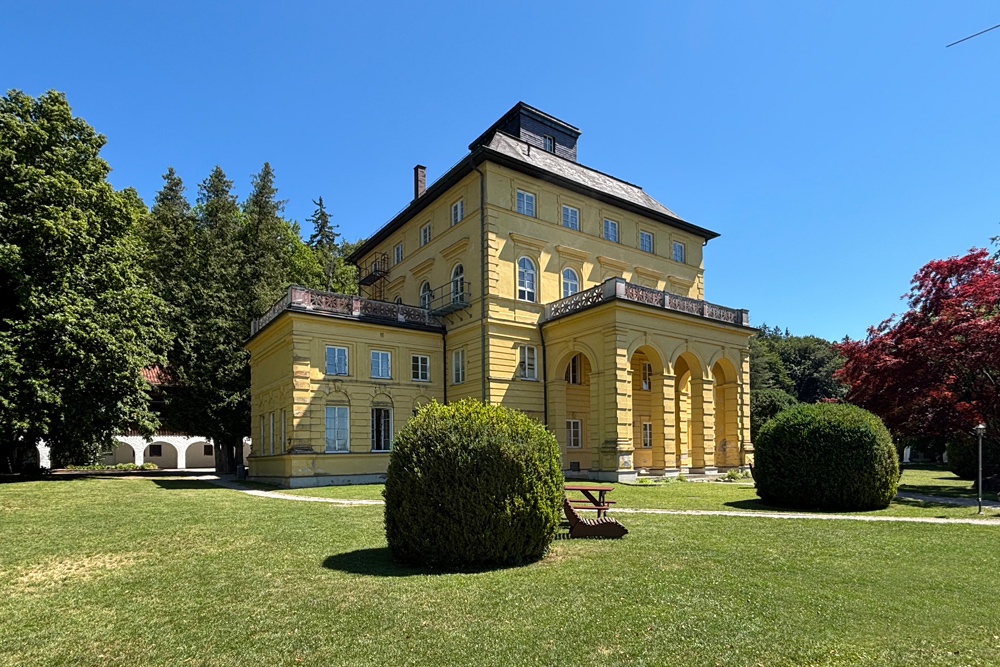 Schloss Allmannshausen (Unterallmannshausen) Schloss Allmannshausen (Unterallmannshausen) im Landkreis Starnberg