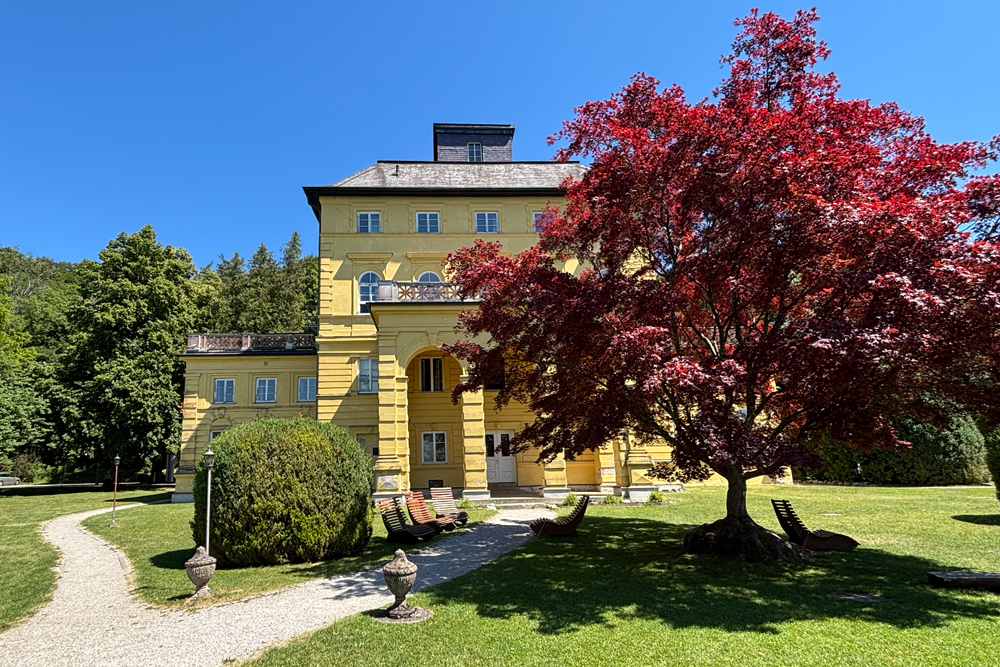 Schloss Allmannshausen (Unterallmannshausen) Schloss Allmannshausen (Unterallmannshausen) im Landkreis Starnberg