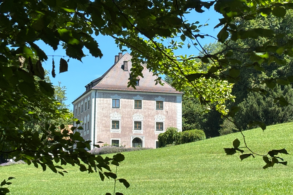 Schloss Berg (Bayern) im Landkreis Starnberg