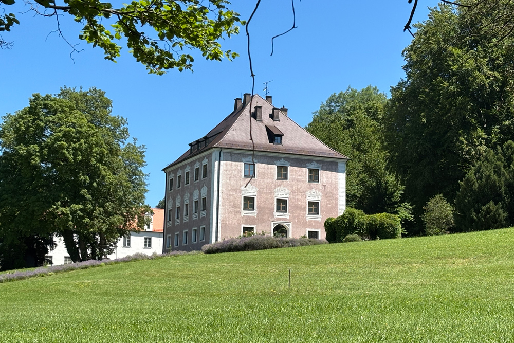 Schloss Berg (Bayern) im Landkreis Starnberg