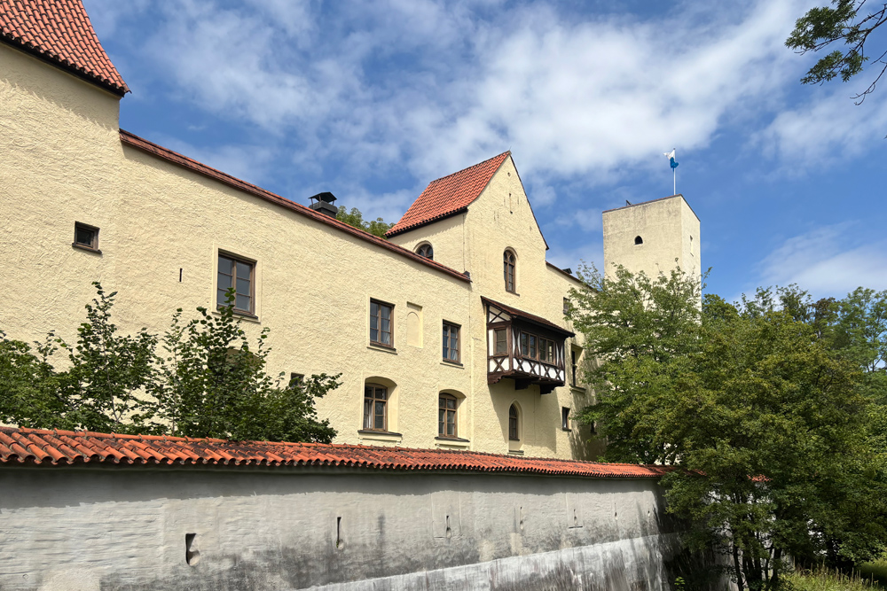 Schloss-Gruenwald-02-web