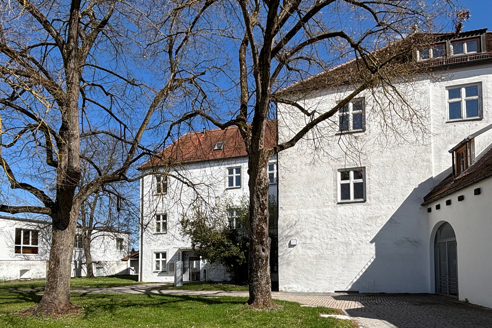 Schloss-Koesching-04-web
