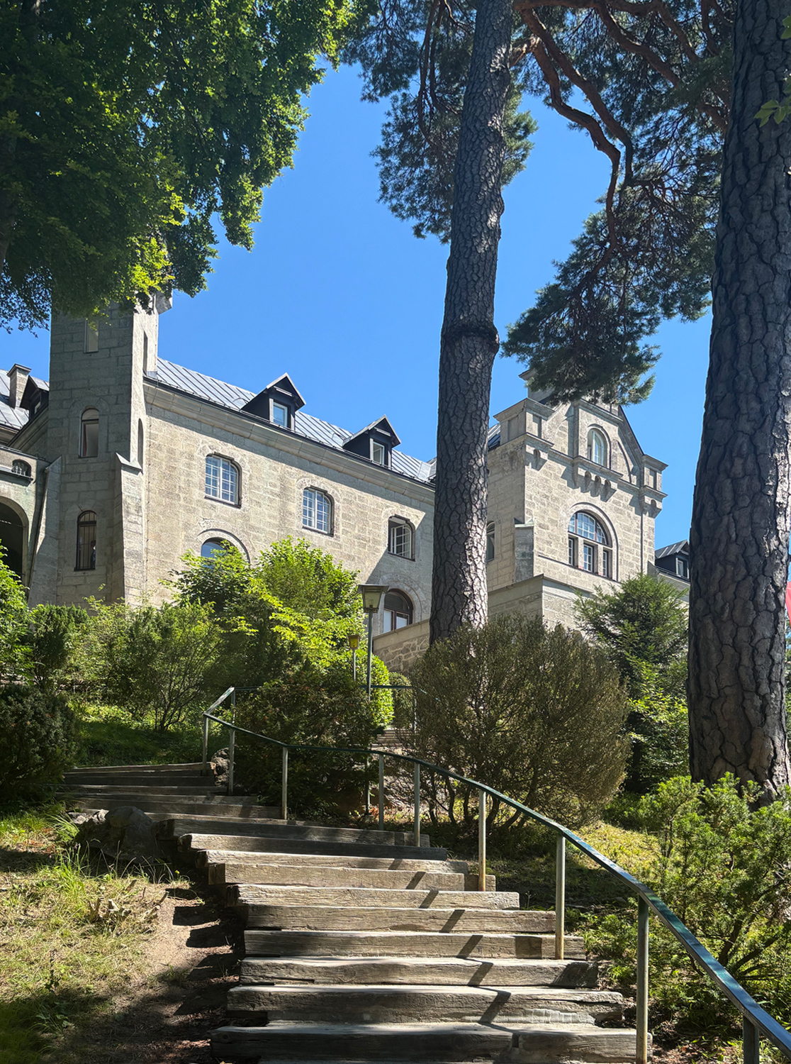 Schloss-Seeburg-G-web