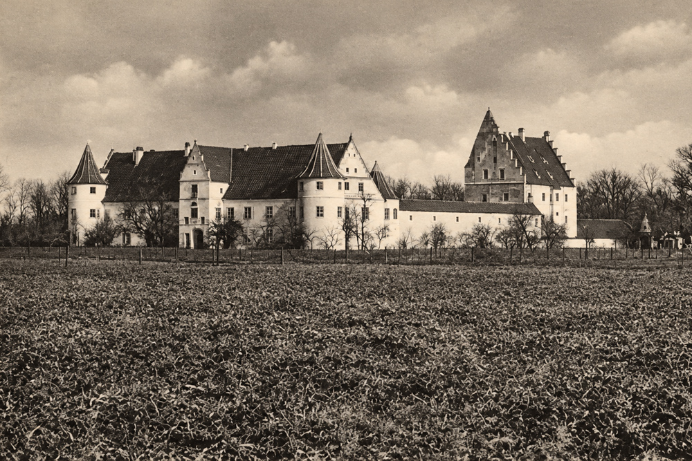 Das Jagdschloss Grünau (Altes und Neues Schloss) im Landkreis Neuburg-Schrobenhausen