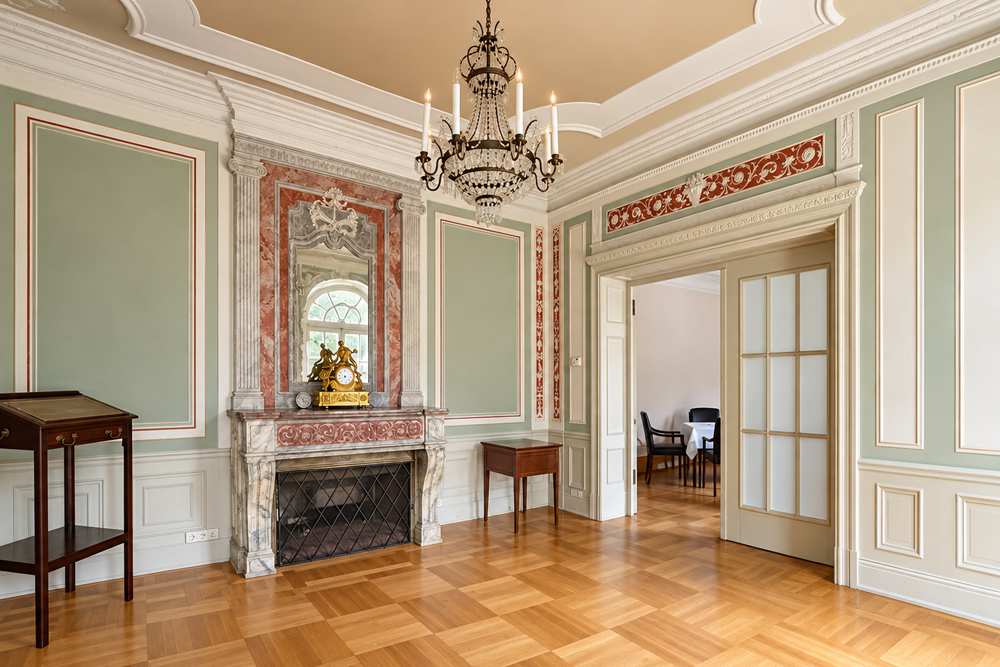 Schloss-Suresnes-10-KI-web