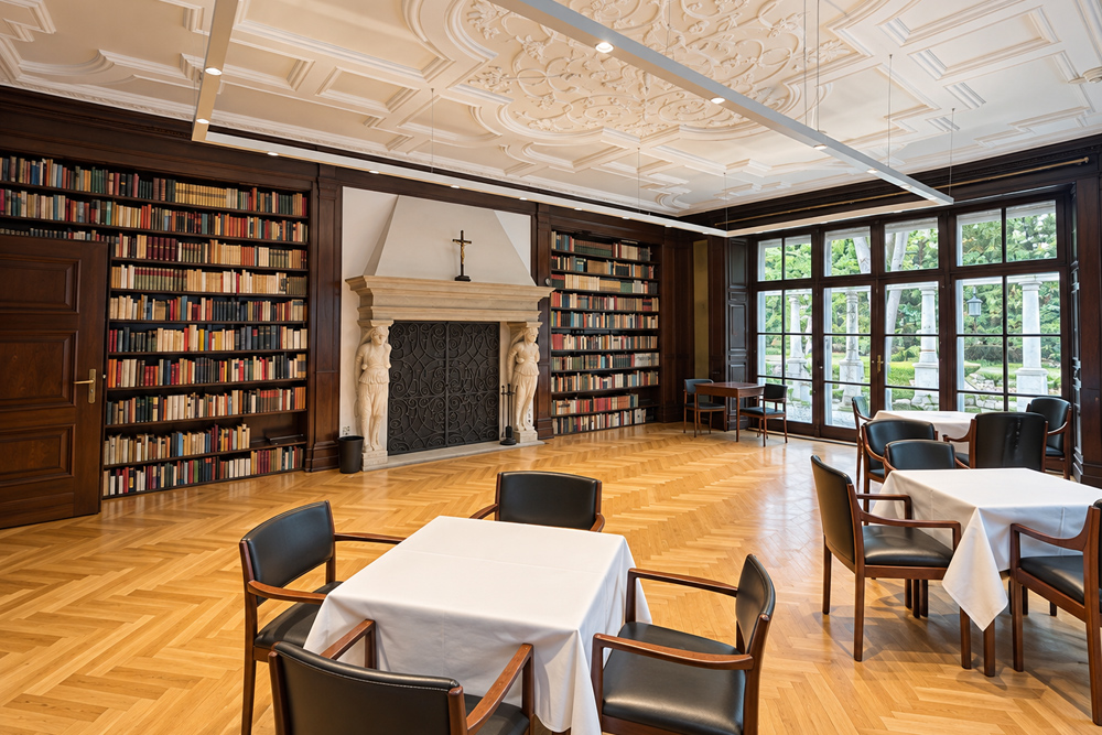 Schloss-Suresnes-13-KI-web
