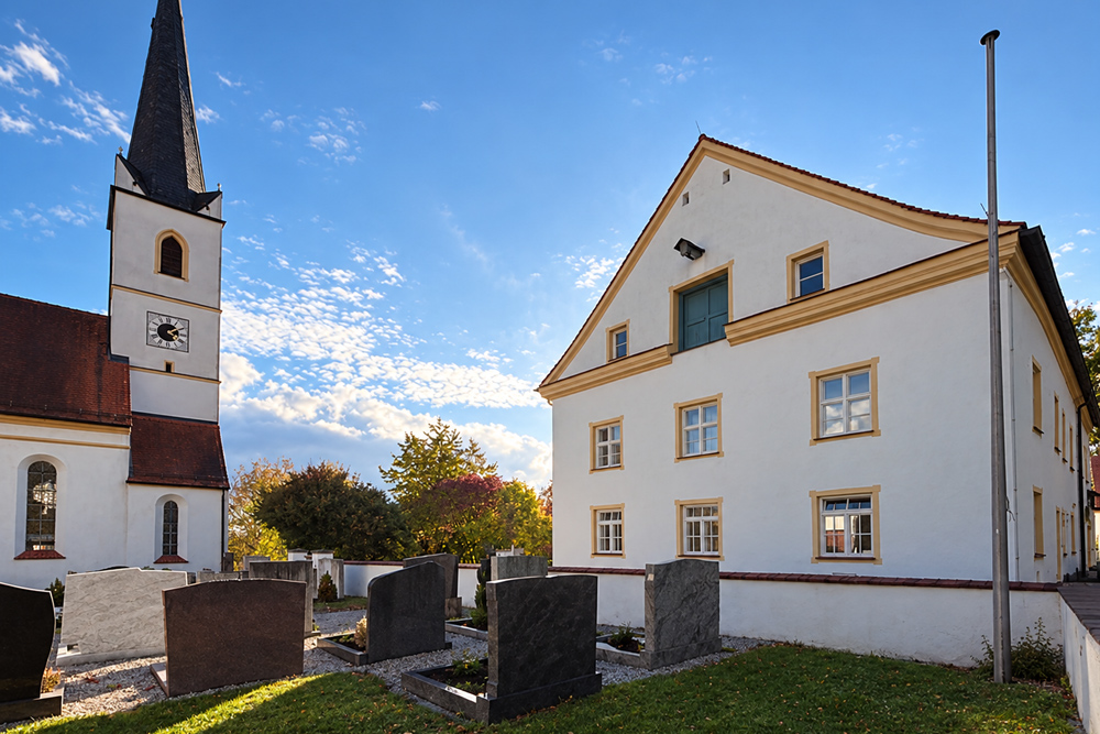 Oberes-Schloss-Salmanskirchen-02-KI-web