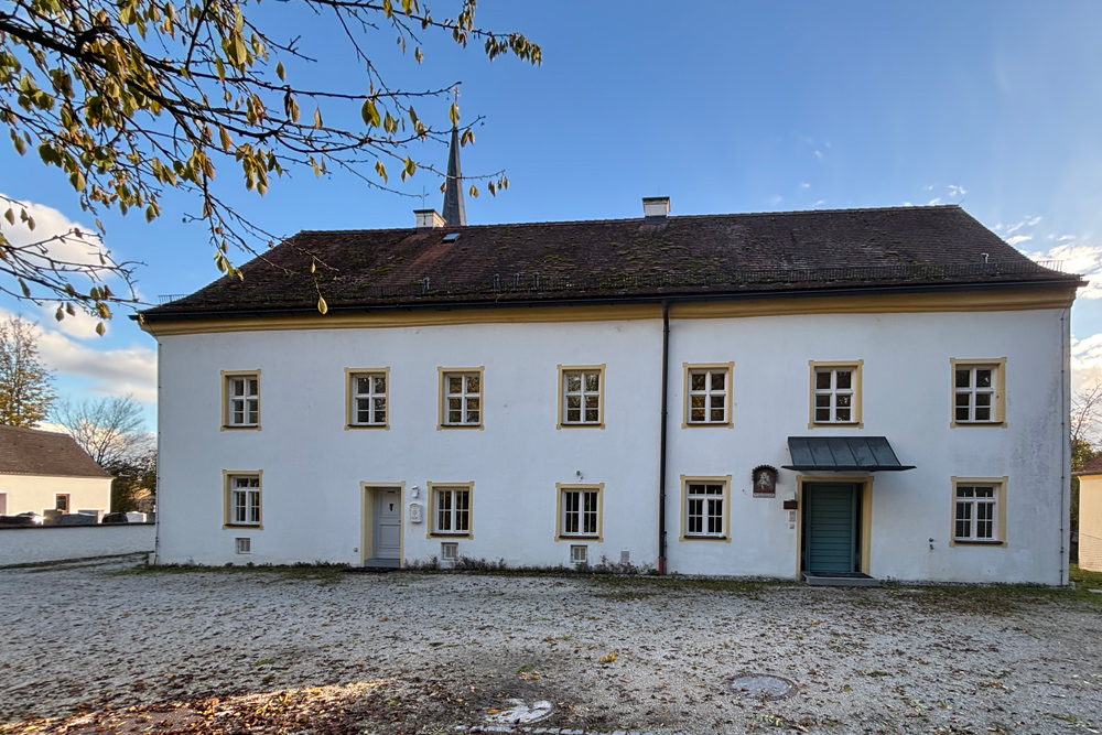 Oberes-Schloss-Salmanskirchen-05-web