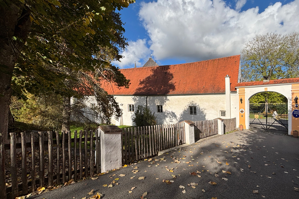 Schloss-Teising-02-web